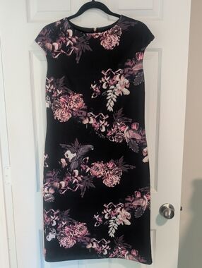 SIMONS - Elegant Black Floral Sheath Dress - Pink Floral Print
